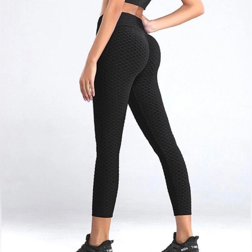 VIKI BODY BRAND NEW SIZE XS ANTI CELLULITE BUTT LIFTING LEGGINGS